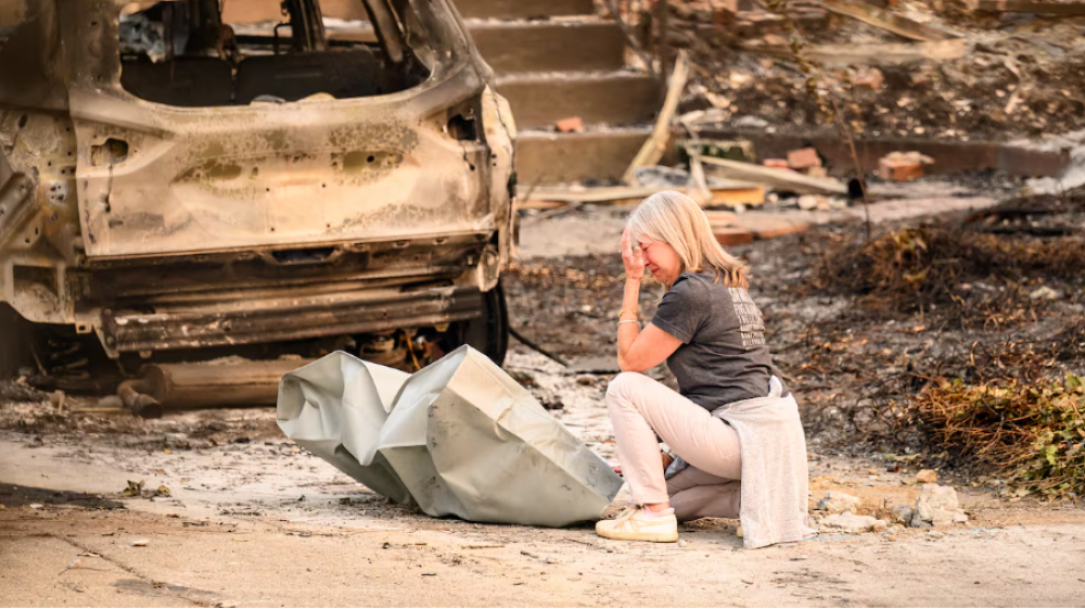 Incendies aux États-Unis: un suspect arrêté, sidération et colère chez les habitants