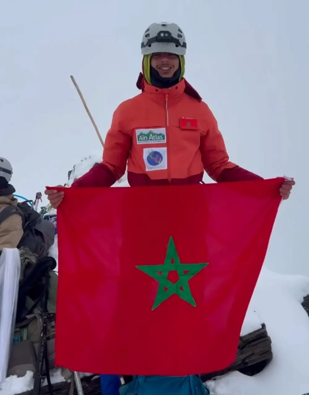 L’alpiniste marocain Youssef Tazi conquiert l’Himalaya à seulement 15 ans