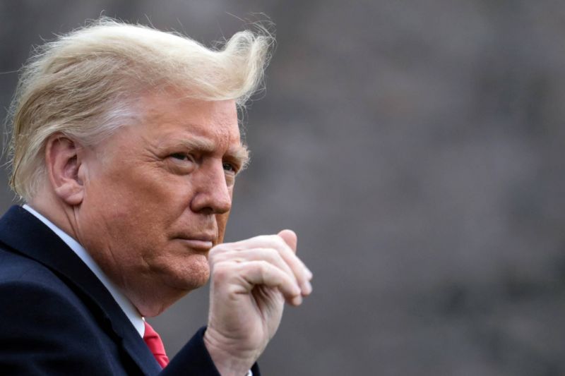Trump assure que le vaccin de Moderna a été approuvé, avant l'annonce formelle du régulateur