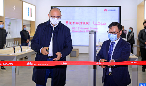 Huawei inaugure deux flagship stores à Casablanca et introduit son concept de vente “Intelligent Life”