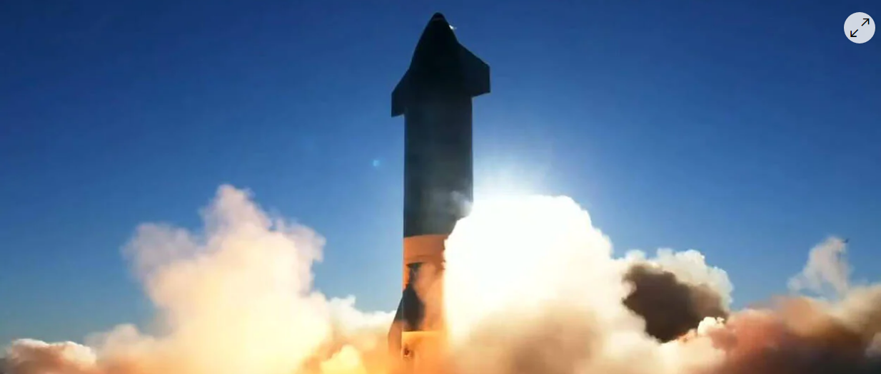 Le prototype de fusée géante de SpaceX s'écrase après quelques secondes de vol