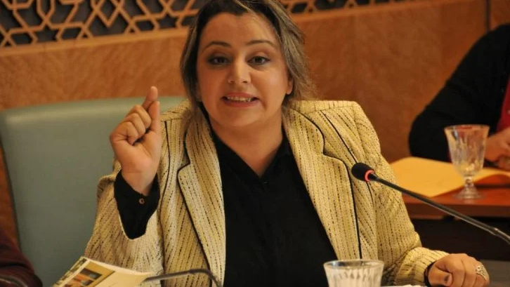 Une députée tacle Ait Taleb sur le manque de communication qui laisse la place aux fake news