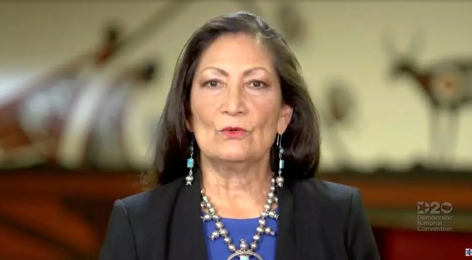 Joe Biden choisit l'Amérindienne Deb Haaland à la tête du département de la Sécurité intérieure
