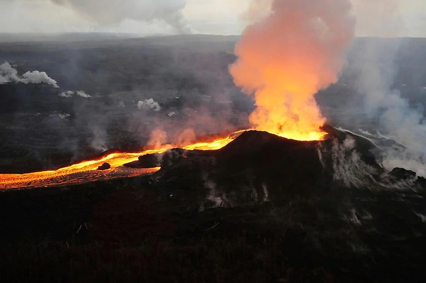 Hawaï: le volcan Kilauea en éruption (institut)