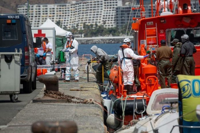 Espagne: plus de 8.000 migrants aux Canaries en un mois, peut-être un record
