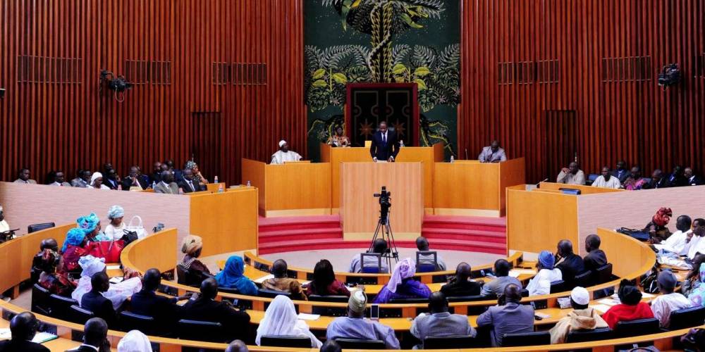 Sénégal : l'Assemblée nationale examine une motion de censure contre le gouvernement