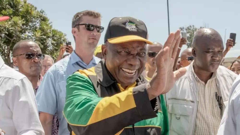 Scandale: le président sud-africain Cyril Ramaphosa échappe à la destitution