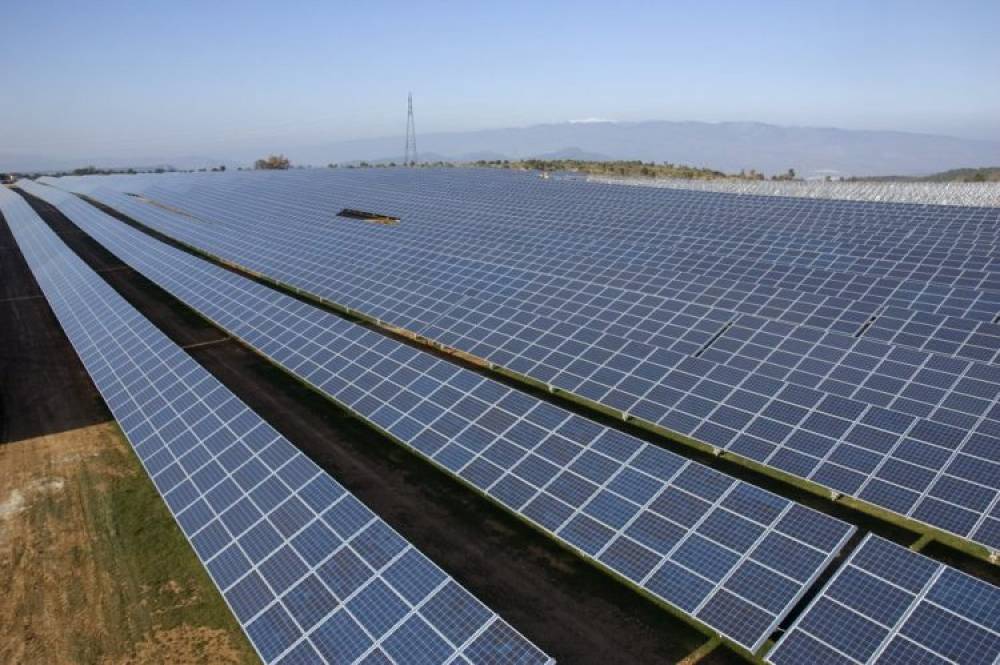 Tunisie: la BAD accorde des prêts de plus de 35 millions d’euros pour la construction d’une centrale solaire