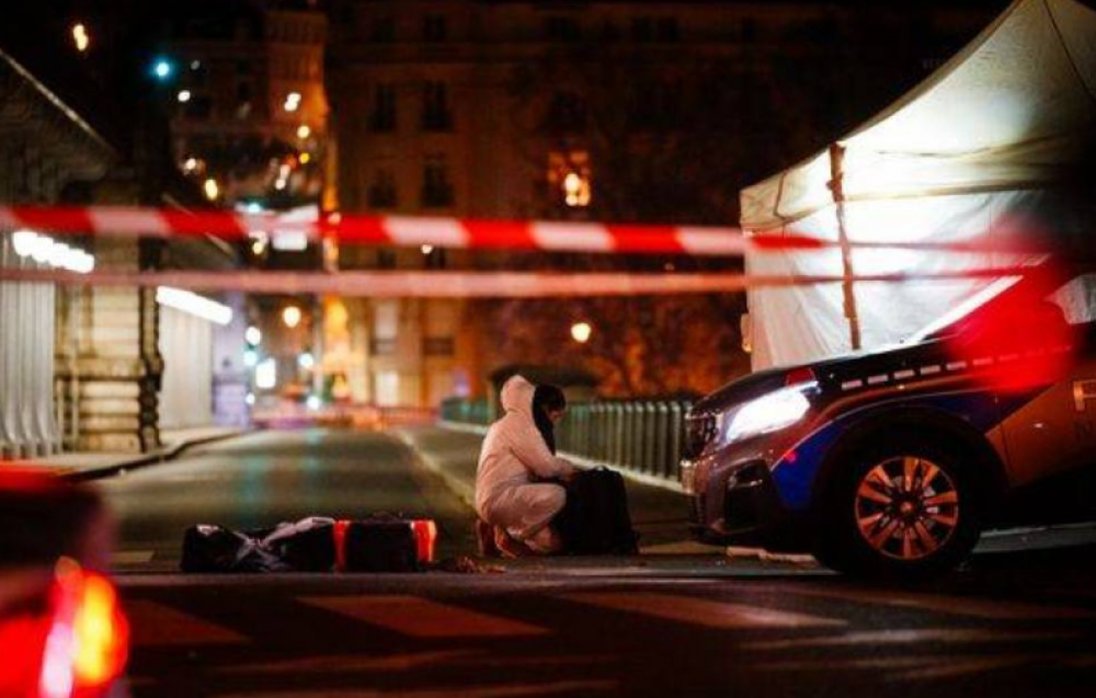 Attaque au couteau à Paris : l'auteur "assume" et dit "avoir agi seul"