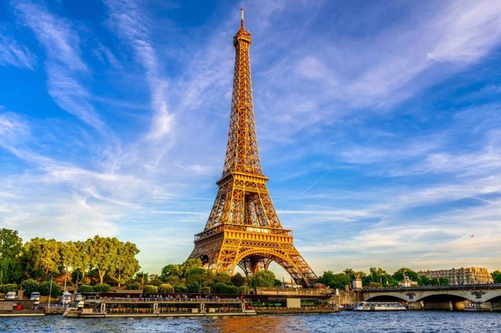 France: La tour Eiffel fermée pour un jour en raison d'une grève