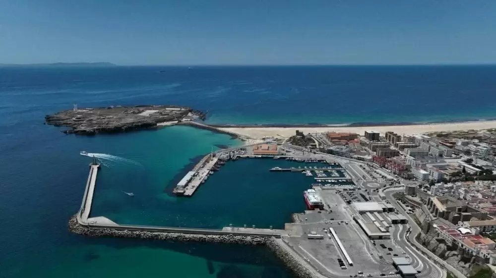 Espagne : Le port de Tarifa fermé en raison de vents violents