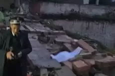 Effondrement d’un mur à Casablanca : un gardien d'école tué et un membre du personnel blessé