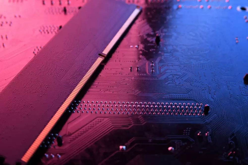 Cette boîte japonaise promet la fin de la pénurie de mémoire avec une RAM parfaite... mais il va falloir être patient