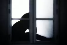 Expulsion du domicile conjugal : plus de 1.400 poursuites en 2024, les femmes en première ligne