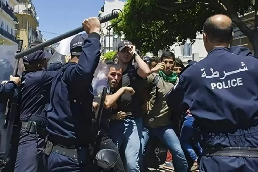 Droits humains en Tunisie et en Algérie: des associations et militants dénoncent la répression