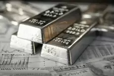 L'argent dépasse les 75 dollars l'once pour la première fois