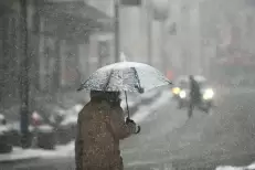 Chutes de neige et fortes rafales de vent mercredi dans plusieurs régions du Maroc