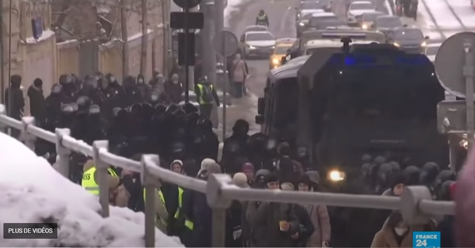 En Russie, arrestations massives lors des manifestations pro-Navalny