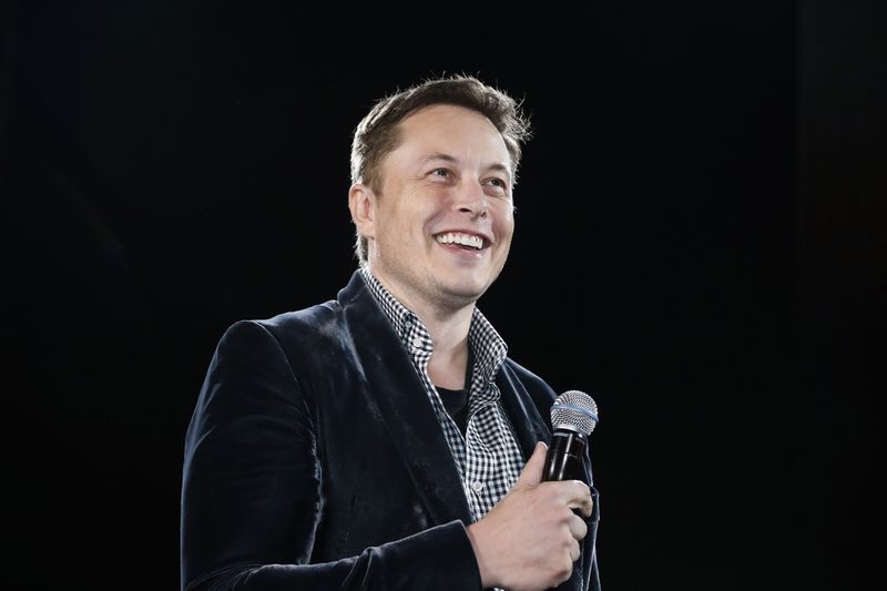 Tesla place près de 8% de sa trésorerie en Bitcoin, la cryptomonnaie explose