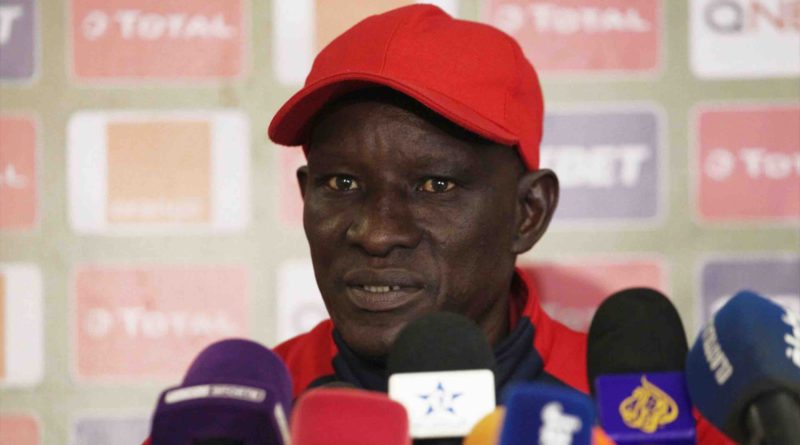 Le sélectionneur sénégalais de l’AS Salé, Moussa Ndao, victime de racisme