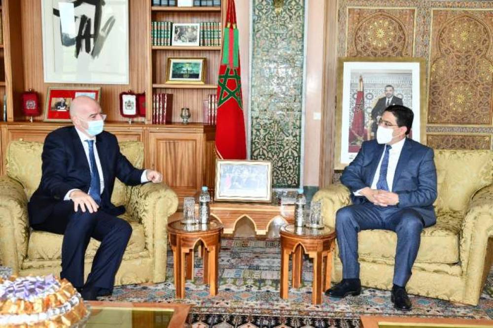 Le président de la FIFA Gianni Infantino reçu par Nasser Bourita