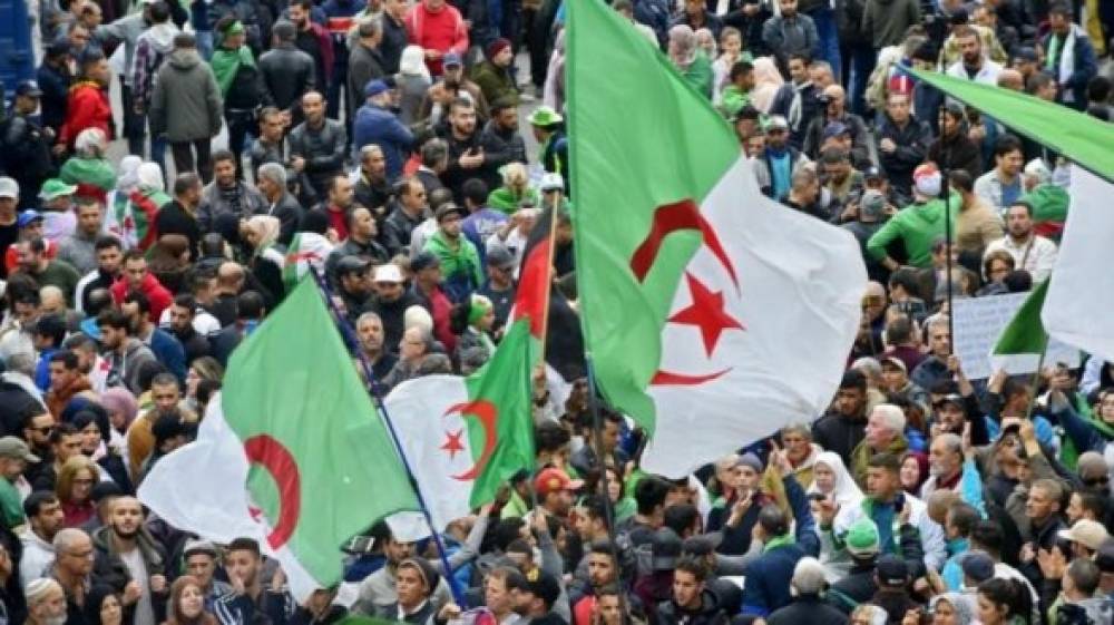 Le régime algérien totalement désarmé face au retour en force du Hirak