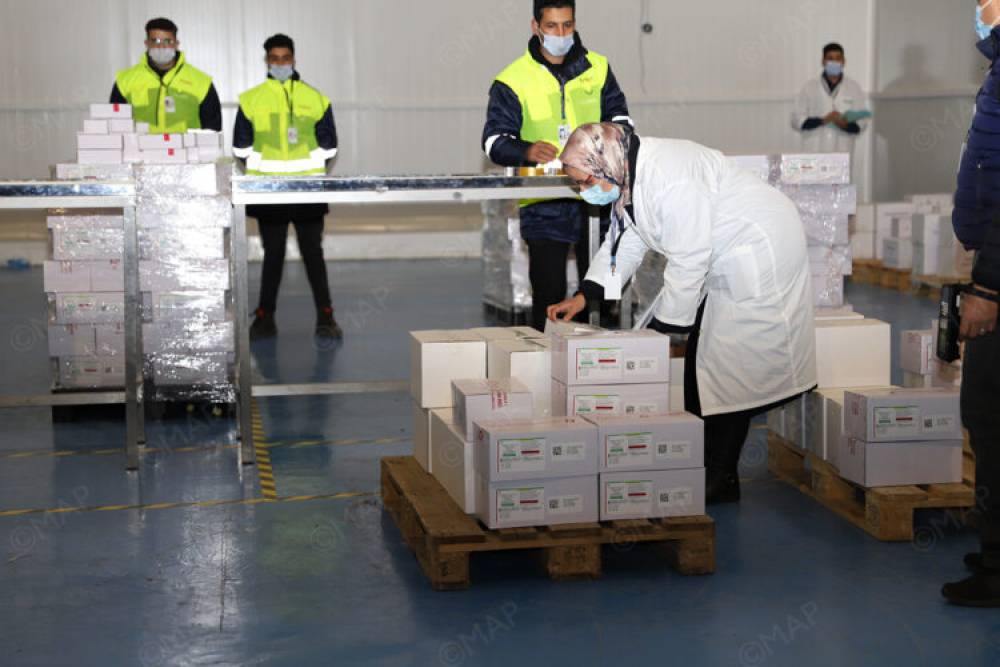 Campagne de vaccination : le Maroc reçoit 1 million de doses de vaccins supplémentaire cet après-midi