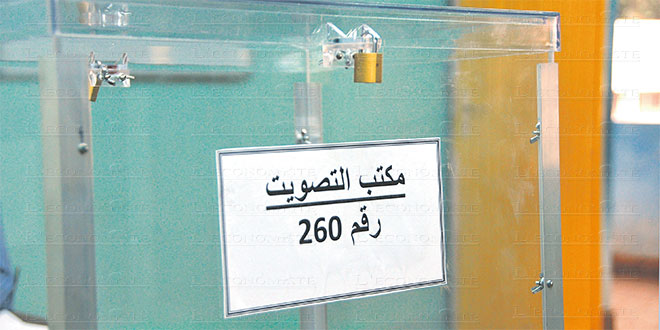 Élections: 2 projets de loi adoptés