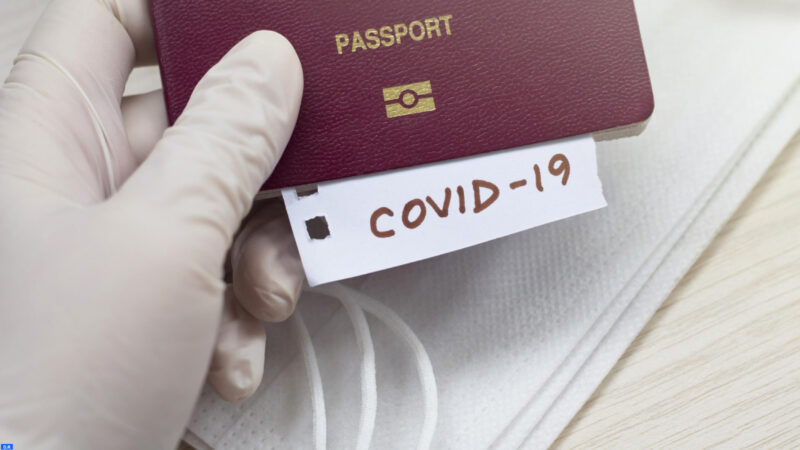 L’Espagne n’écarte pas d’adopter le passeport vaccinal pour les voyages