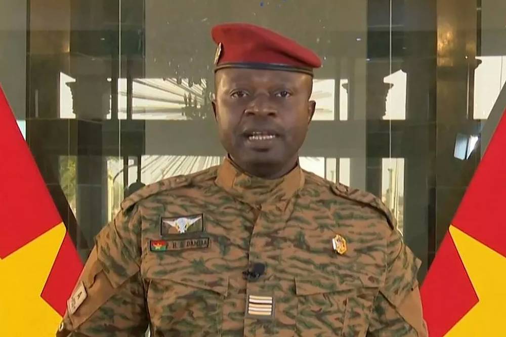 Coup d’État au Burkina Faso : le lieutenant-colonel Damiba déclaré président