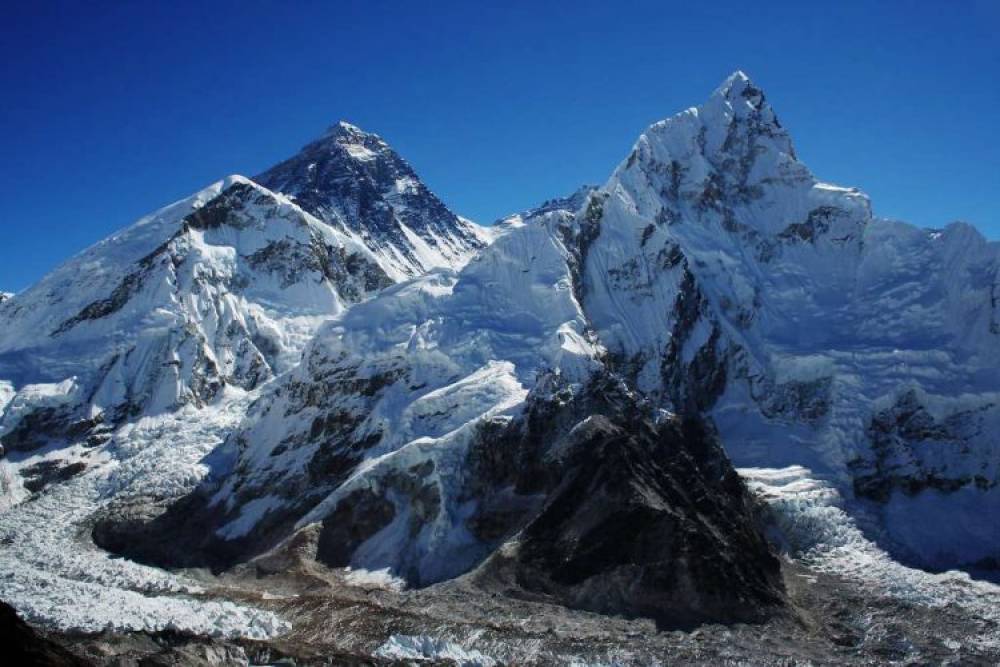 Le Col Sud près du mont Everest fond d’une manière rapide