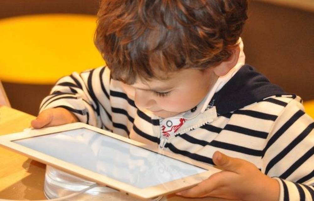 Un contrôle parental bientôt imposé à tous les fabricants de PC et smartphones