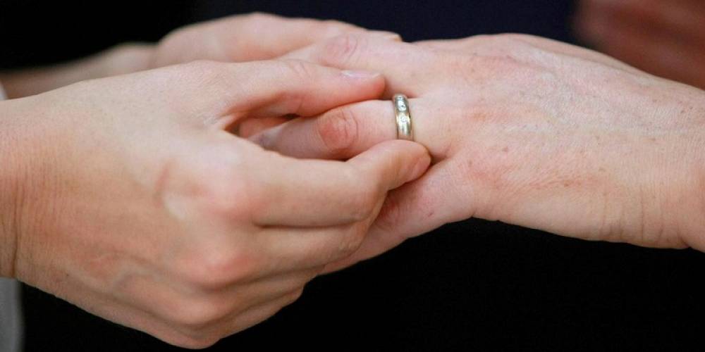 L'Angleterre et le Pays de Galles interdisent le mariage avant 18 ans