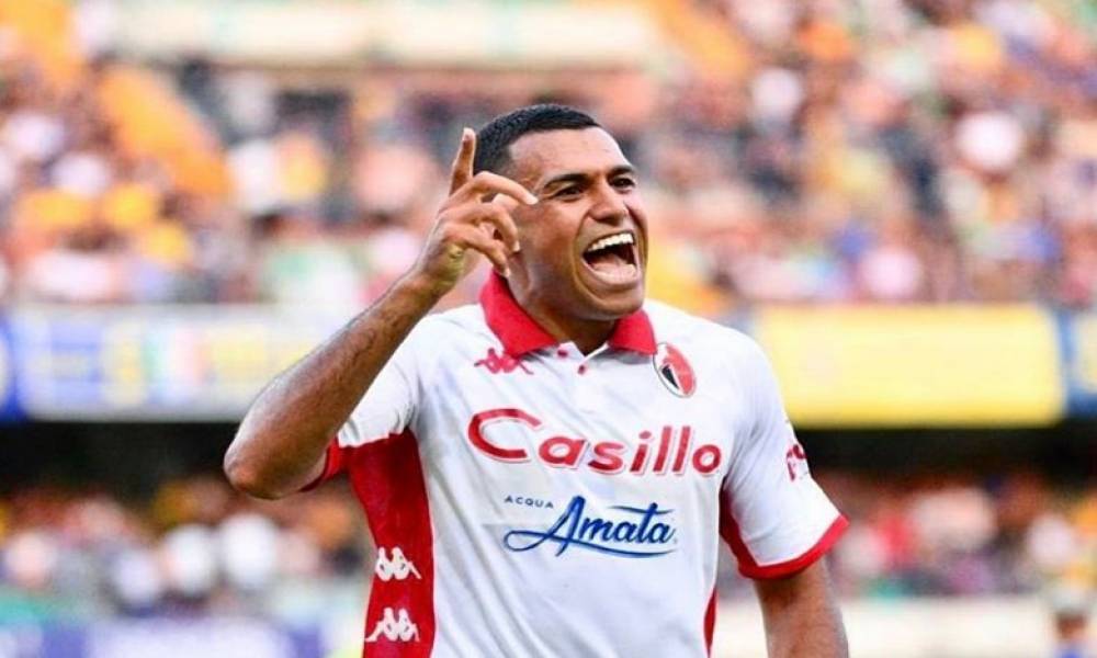 De nouveau buteur avec Bari, Walid Cheddira au sommet de la Serie B