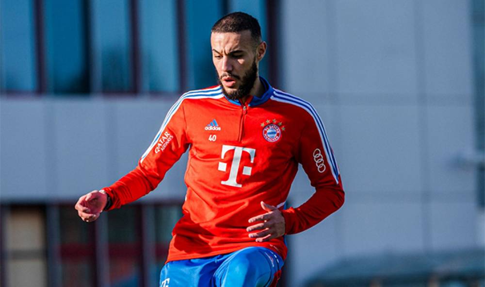 Bundesliga : Le Marocain Mazraoui devrait reprendre l’entraînement collectif mercredi