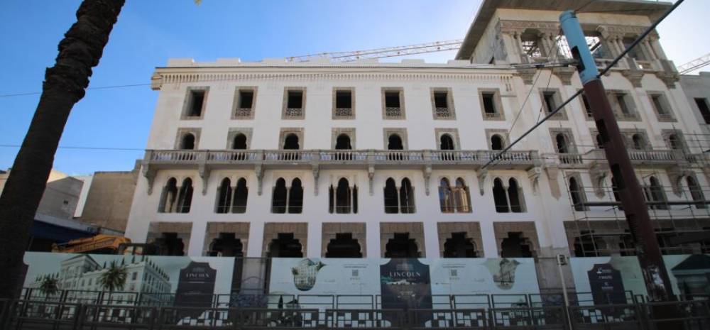 Casablanca : L’iconique façade de l’hôtel Lincoln en train de renaître de ses cendres…