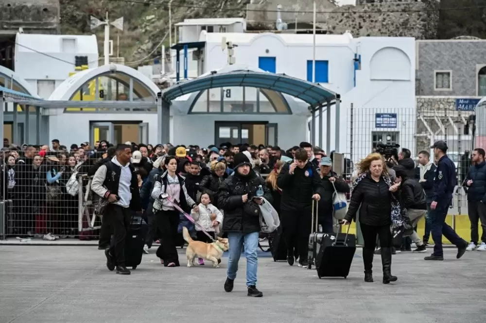 Grèce : nouvelles secousses au large de Santorin dont l'une supérieure à 5