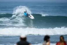 Pro Taghazout Bay QS : Ramzi Boukhiam en compétition avec les meilleurs riders du circuit WSL