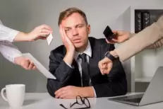 L’illusion du gain de temps : l’IA fait travailler plus, pas moins (étude)