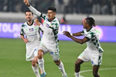 Botola : le Raja maintient la pression sur les leaders, la RSB assure l’essentiel face au FUS