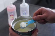 Royaume-Uni : plusieurs cas d’intoxication après le rappel de laits infantiles