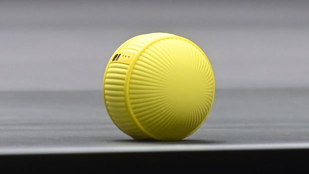 Samsung présente Ballie, un robot compagnon en forme de balle