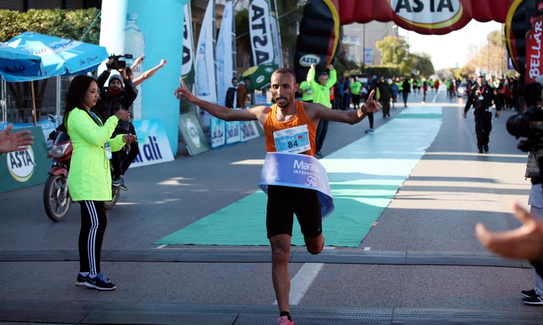 Fès : Jawad Kallouz bat le record du Marathon