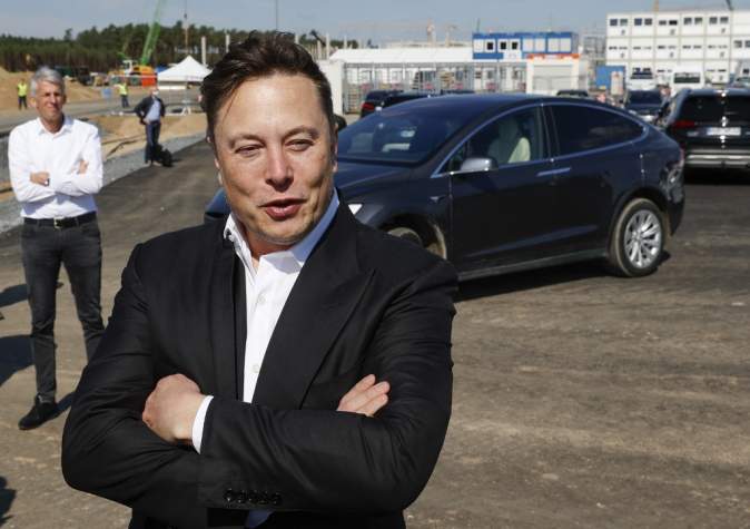 Elon Musk, le patron de Tesla, devient officiellement l’homme le plus riche du monde