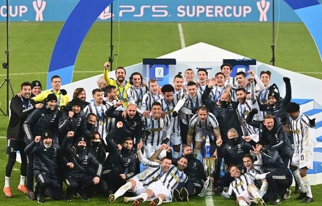 Supercoupe d’Italie : Pirlo et la Juve s’imposent en finale contre le Napoli de Gattuso