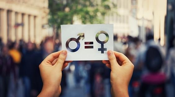 Nominations aux hautes fonctions : députées et militantes dénoncent les inégalités hommes-femmes