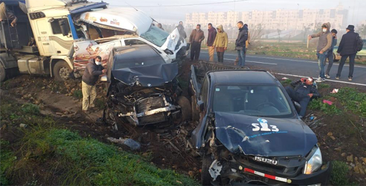 Plusieurs blessés graves et des dégâts matériels importants : Carambolage spectaculaire sur l’autoroute Casablanca-Berrechid