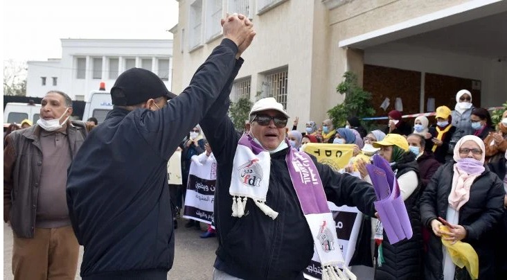 Usés et en colère, les personnels de la santé publique manifestent à travers le Royaume