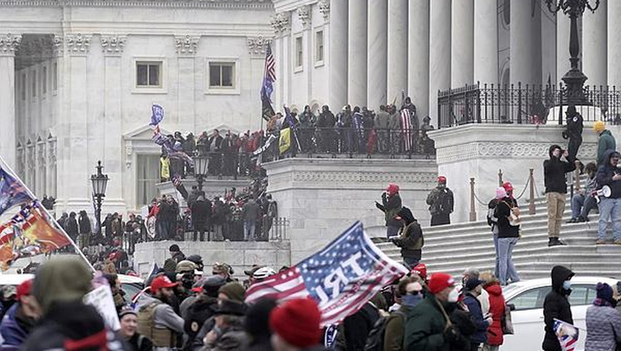 Nuit d'émeutes à Washington : 4 morts et 52 arrestations après l'intrusion au Capitole des pro-Trump