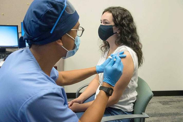 Covid-19 : l’OMS déplore que dix pays concentrent 95% des vaccinations